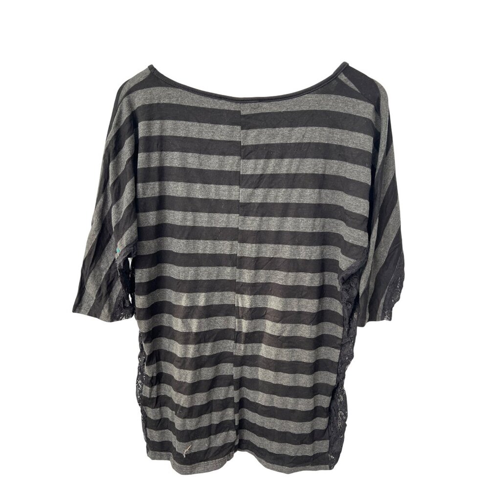 Cowgirls and Diamonds Embellished Cross Striped Top Women XL Lace Black Gray NEW - Picture 2 of 6